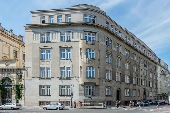 Pronájem kanceláře, Praha - Nové Město, Opletalova, 143 m2