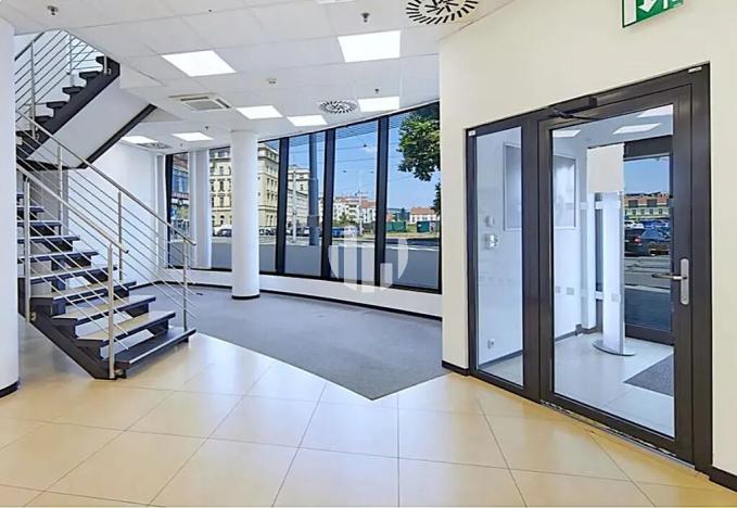 Pronájem obchodního prostoru, Brno, Orlí, 192 m2