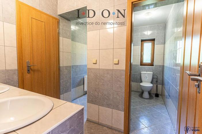 Prodej komerční nemovitosti, Třinec, 650 m2