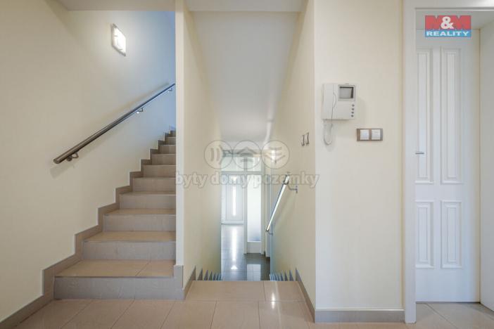 Prodej rodinného domu, Týnec nad Labem - Vinařice, 300 m2