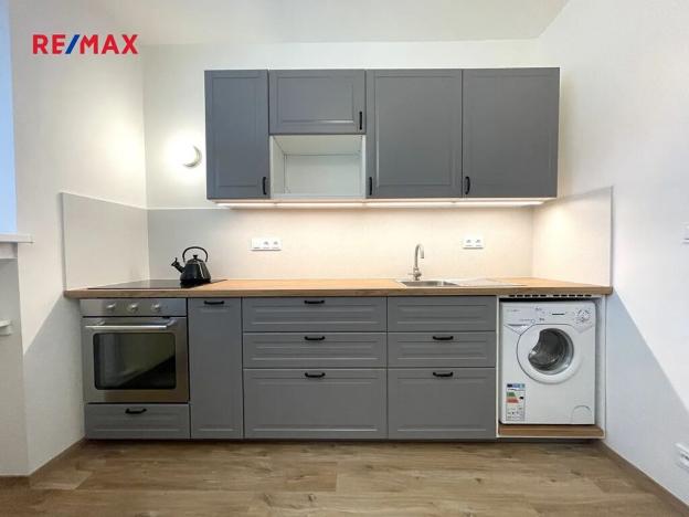 Pronájem bytu 2+kk, Praha - Žižkov, Hartigova, 55 m2
