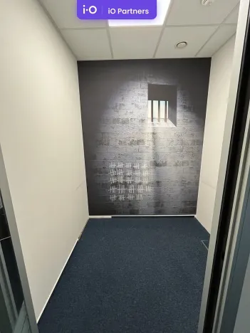 Pronájem kanceláře, Praha - Smíchov, Plzeňská, 360 m2