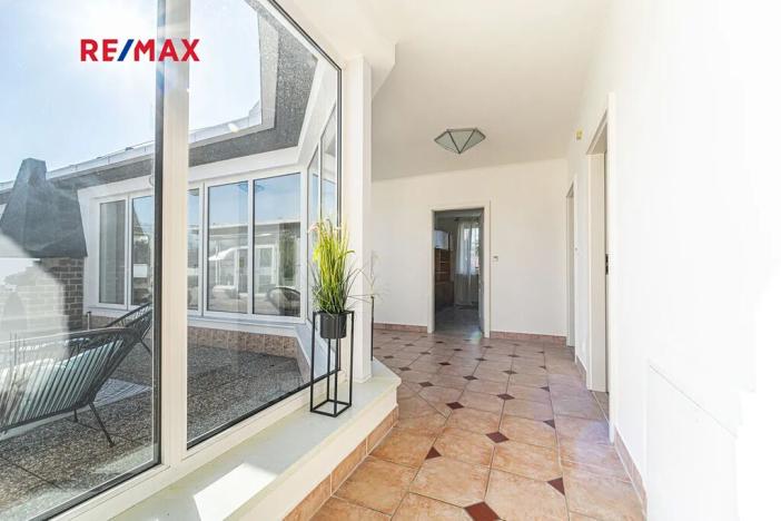 Prodej bytu 6+kk a větší, Střelice, Ant. Smutného, 235 m2