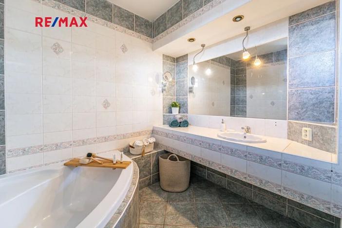 Prodej bytu 6+kk a větší, Střelice, Ant. Smutného, 235 m2