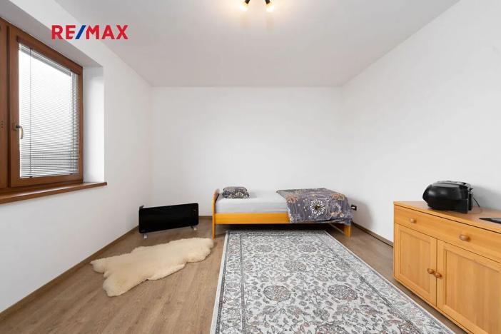 Prodej rodinného domu, Bánov, 197 m2