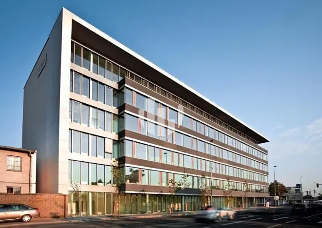 Pronájem kanceláře, Praha - Smíchov, Moulíkova, 327 m2