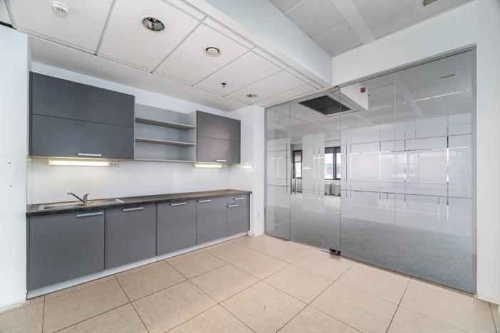 Pronájem kanceláře, Praha - Prosek, Prosecká, 300 m2