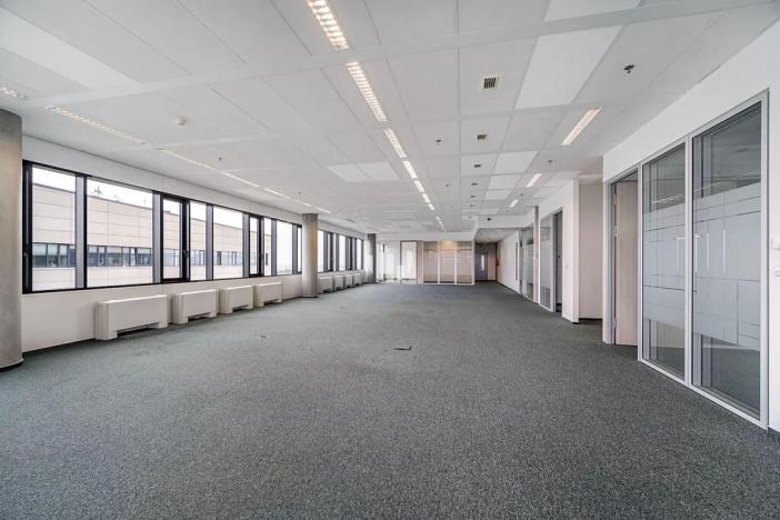 Pronájem kanceláře, Praha - Prosek, Prosecká, 1106 m2