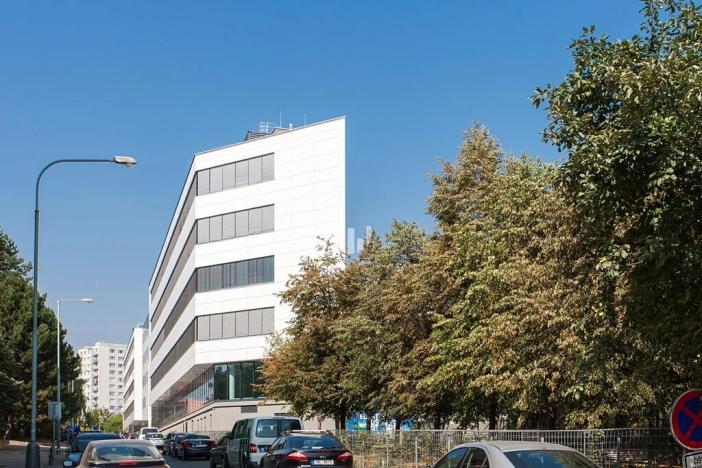 Pronájem kanceláře, Praha - Michle, Jihlavská, 902 m2