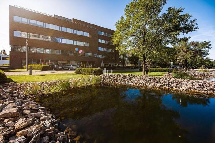 Pronájem kanceláře, Brno, Holandská, 466 m2