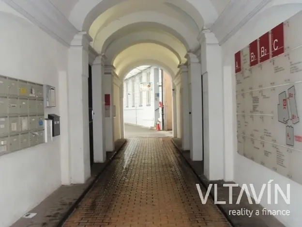 Pronájem kanceláře, Praha - Nové Město, Revoluční, 137 m2