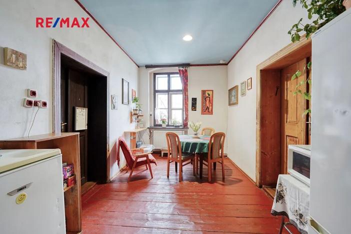 Prodej vícegeneračního domu, Úterý, 677 m2