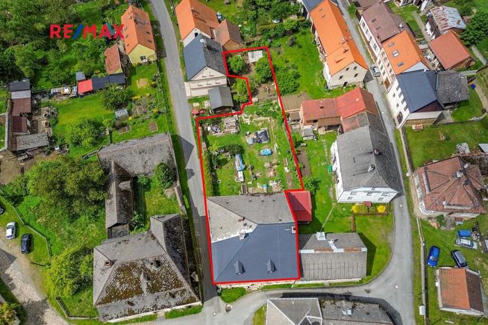 Prodej vícegeneračního domu, Úterý, 677 m2