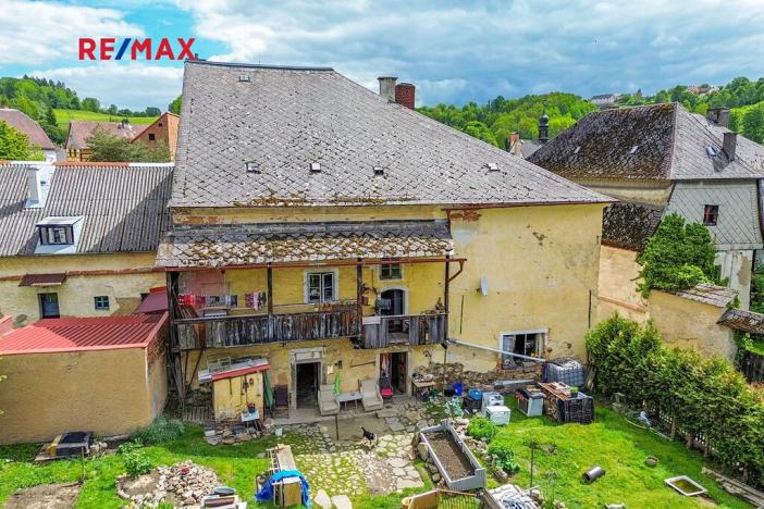 Prodej vícegeneračního domu, Úterý, 677 m2