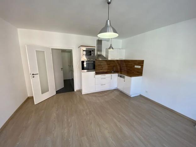 Pronájem bytu 2+kk, České Budějovice, B. Smetany, 44 m2