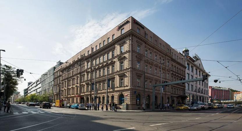 Pronájem kanceláře, Praha - Smíchov, Radlická, 380 m2