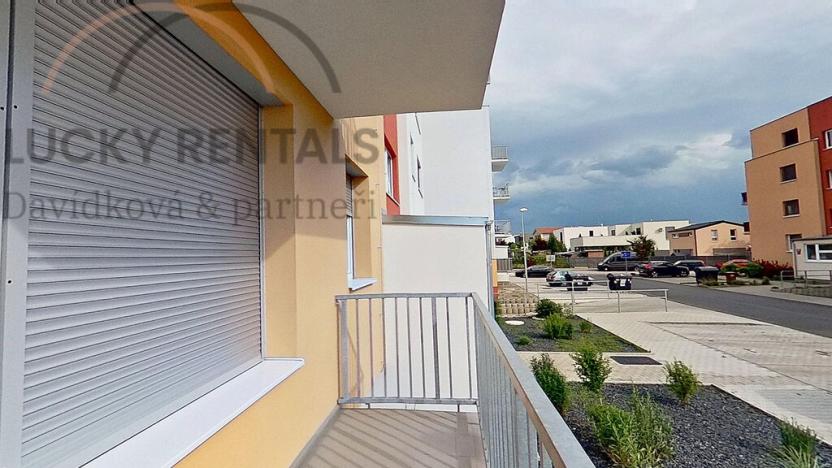 Prodej bytu 1+kk, Praha - Černý Most, Dobrovolného, 32 m2