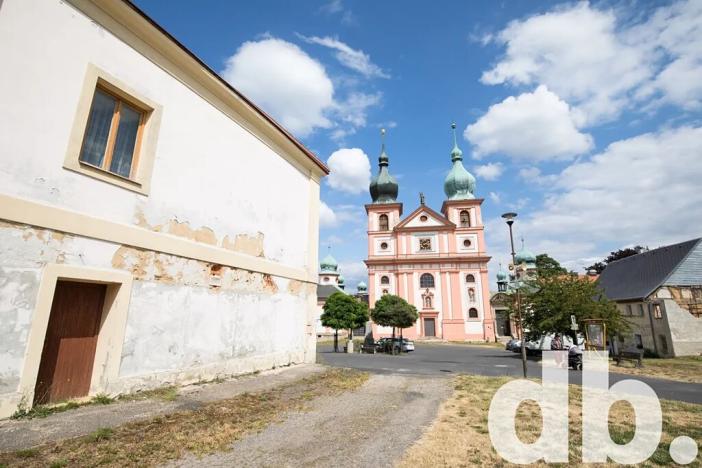 Prodej rodinného domu, Chlum Svaté Maří, náměstí J. W. Goetheho, 400 m2