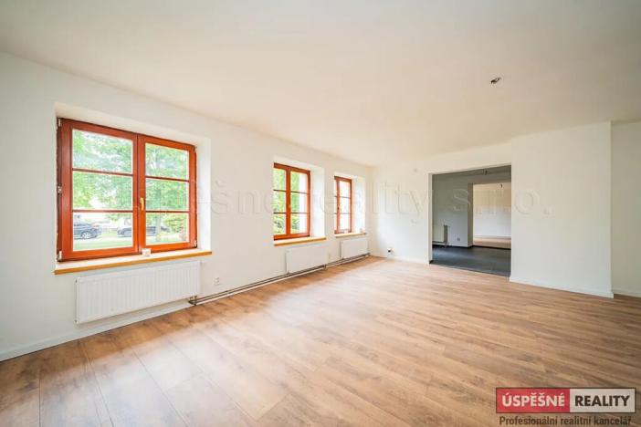 Prodej rodinného domu, Chožov, 737 m2