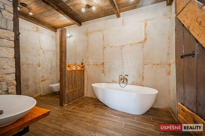 Prodej rodinného domu, Chožov, 737 m2