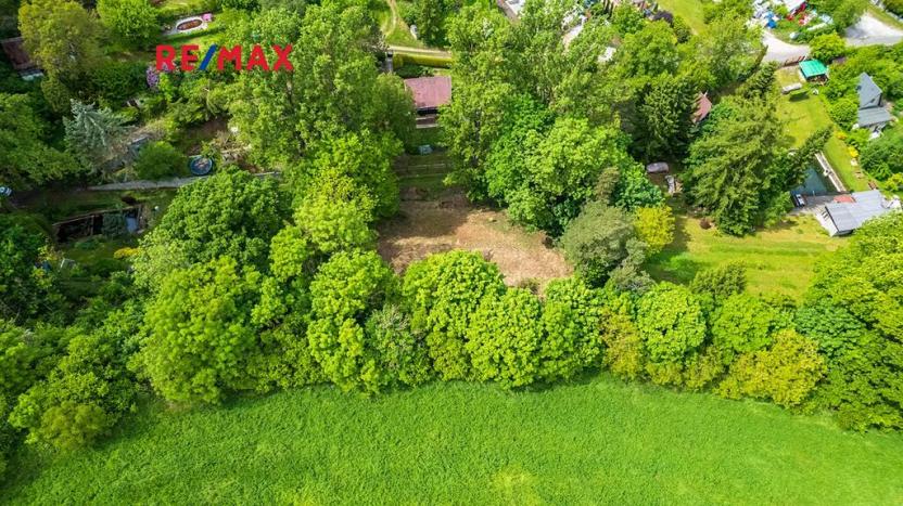 Prodej pozemku pro bydlení, Mezouň, 1053 m2