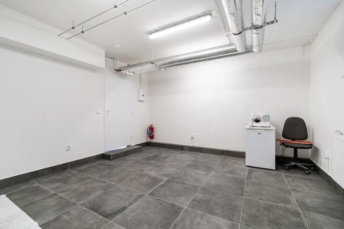 Pronájem obchodního prostoru, Praha - Kobylisy, Bergerova, 105 m2