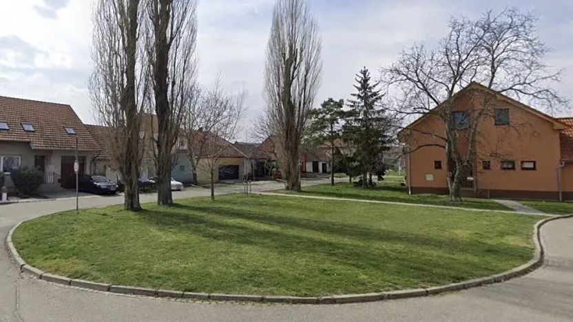 Dražba zahrady, Újezd u Brna, Na Zahrádkách, 331 m2