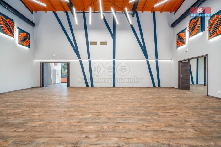 Pronájem obchodního prostoru, Okrouhlo, 1076 m2