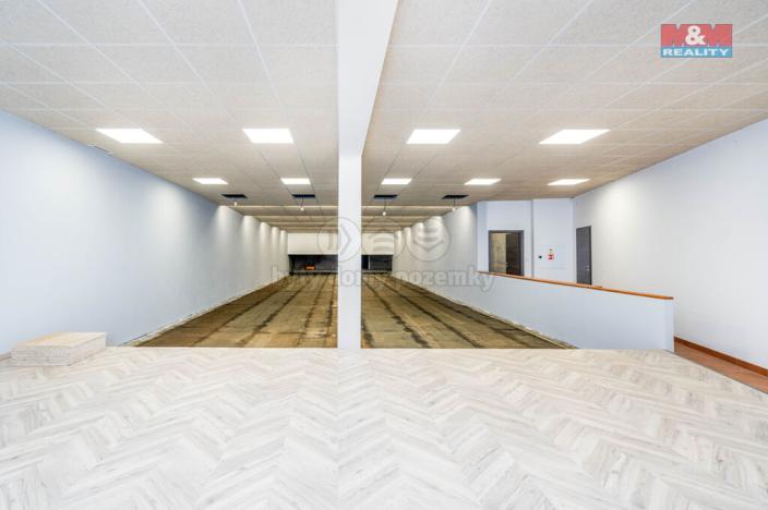 Pronájem obchodního prostoru, Okrouhlo, 1076 m2