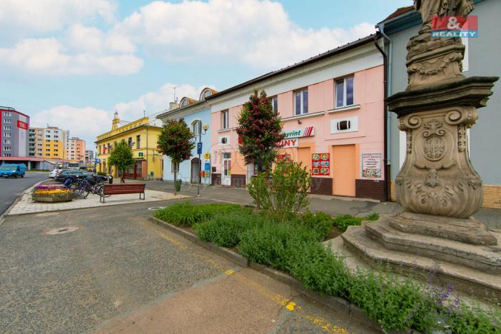 Pronájem obchodního prostoru, Přeštice, Masarykovo nám., 183 m2