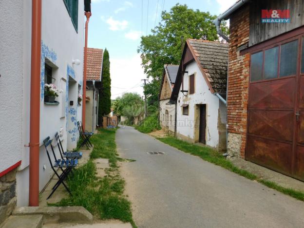 Prodej vinného sklepa, Moravany, 200 m2