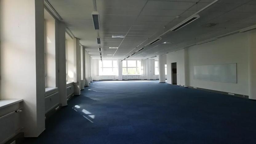 Pronájem kanceláře, Praha, Na okraji, 347 m2