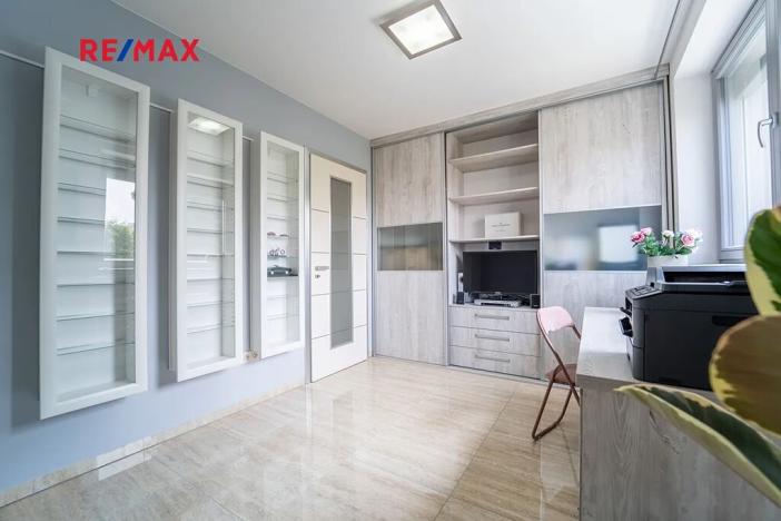 Prodej rodinného domu, Chrudim, Pobřežní, 197 m2