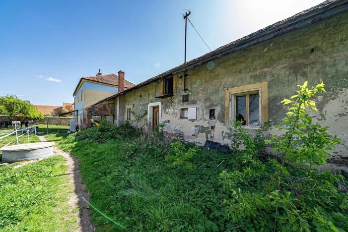 Prodej obchodního prostoru, Chrášťany, 105 m2