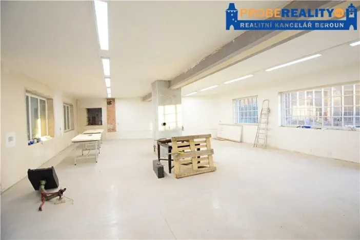 Pronájem výrobních prostor, Zdice, Husova, 100 m2