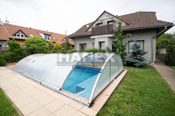 Prodej vícegeneračního domu, Praha - Horní Počernice, Na nové silnici, 394 m2