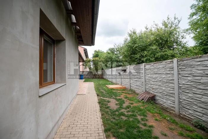 Prodej vícegeneračního domu, Praha - Horní Počernice, Na nové silnici, 394 m2