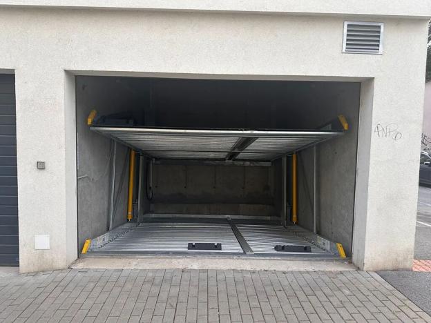Pronájem garáže, Praha - Libeň, Ve vrchu, 15 m2