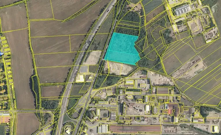 Prodej komerčního pozemku, Mníšek pod Brdy, 26361 m2