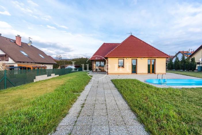 Pronájem rodinného domu, Červený Újezd, U Zvonice, 160 m2