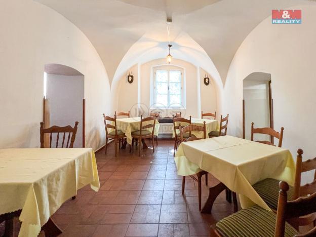 Pronájem restaurace, Železná Ruda, Klostermannovo náměstí, 270 m2