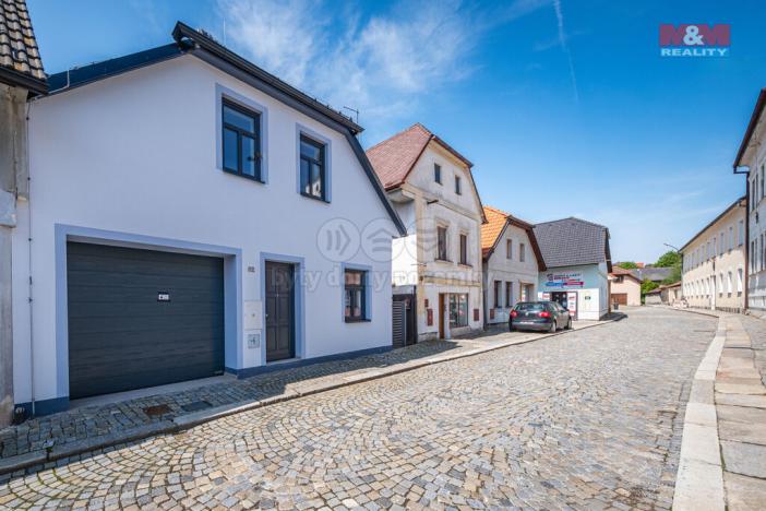 Prodej rodinného domu, Kamenice nad Lipou, Dobšova, 210 m2