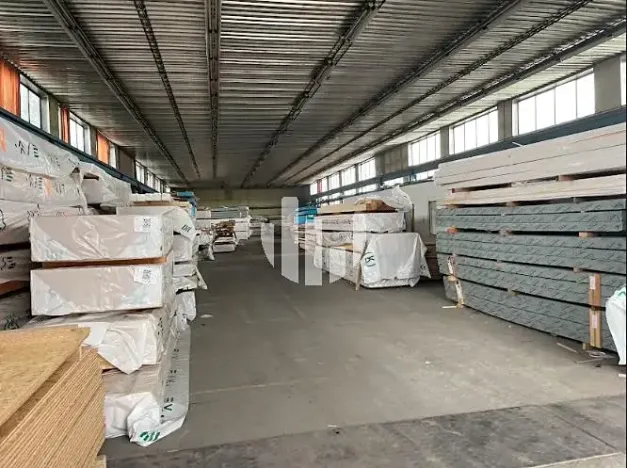 Pronájem skladu, Plzeň, Libušínská, 4000 m2