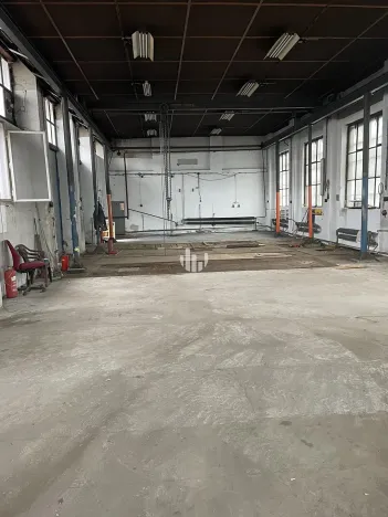 Pronájem skladu, Plzeň, Libušínská, 1000 m2