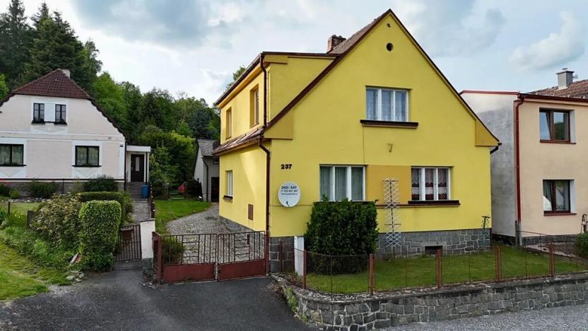 Prodej rodinného domu, Kolinec, 150 m2