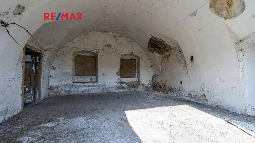 Prodej zemědělské usedlosti, Počedělice, 2500 m2