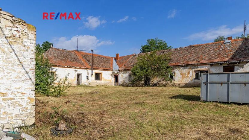 Prodej zemědělské usedlosti, Počedělice, 2500 m2