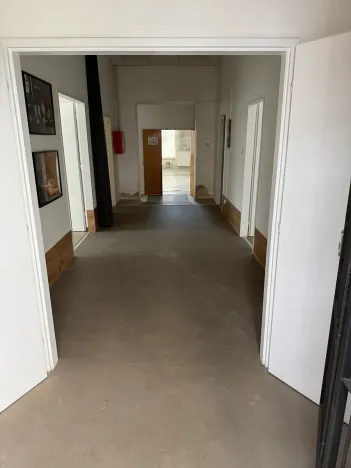Pronájem skladu, Praha - Holešovice, U průhonu, 361 m2