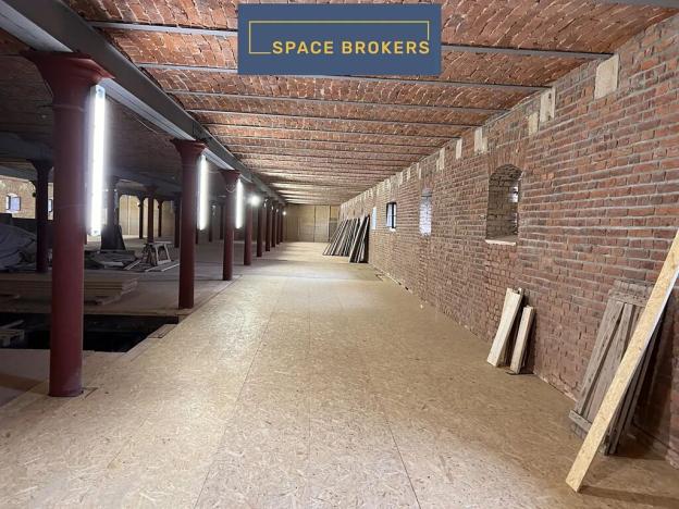 Pronájem kanceláře, Praha, Údolní, 1390 m2