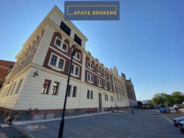 Pronájem kanceláře, Praha, Údolní, 1390 m2